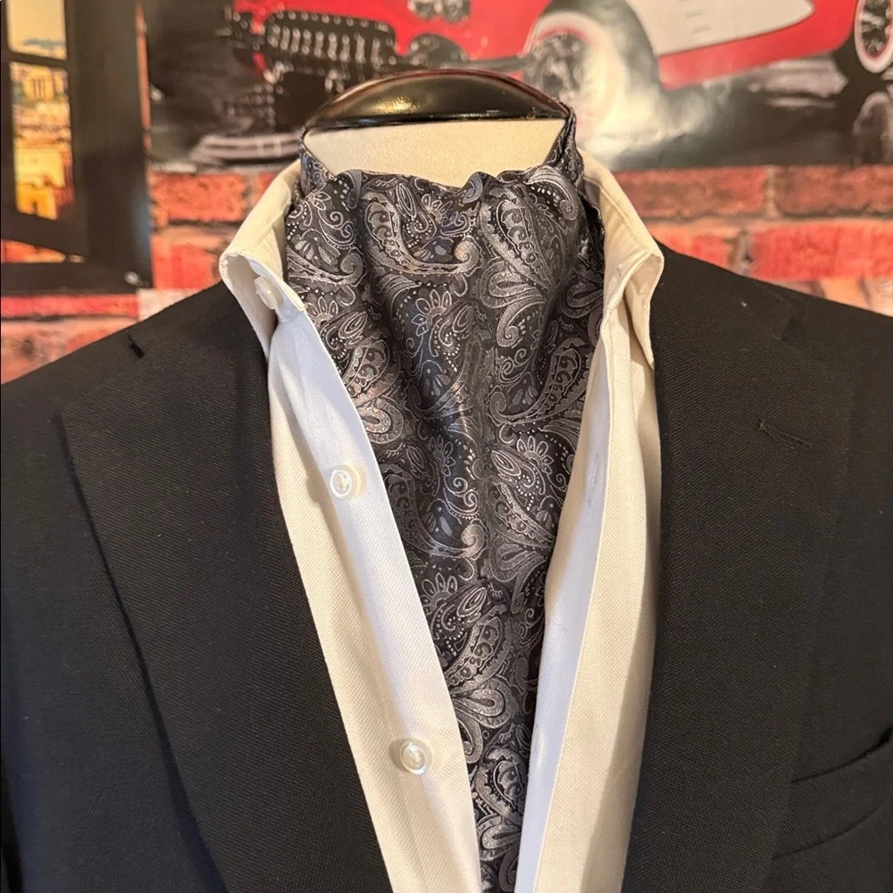Elegant Black &Gray Paisley Men's Ascot Cravat
